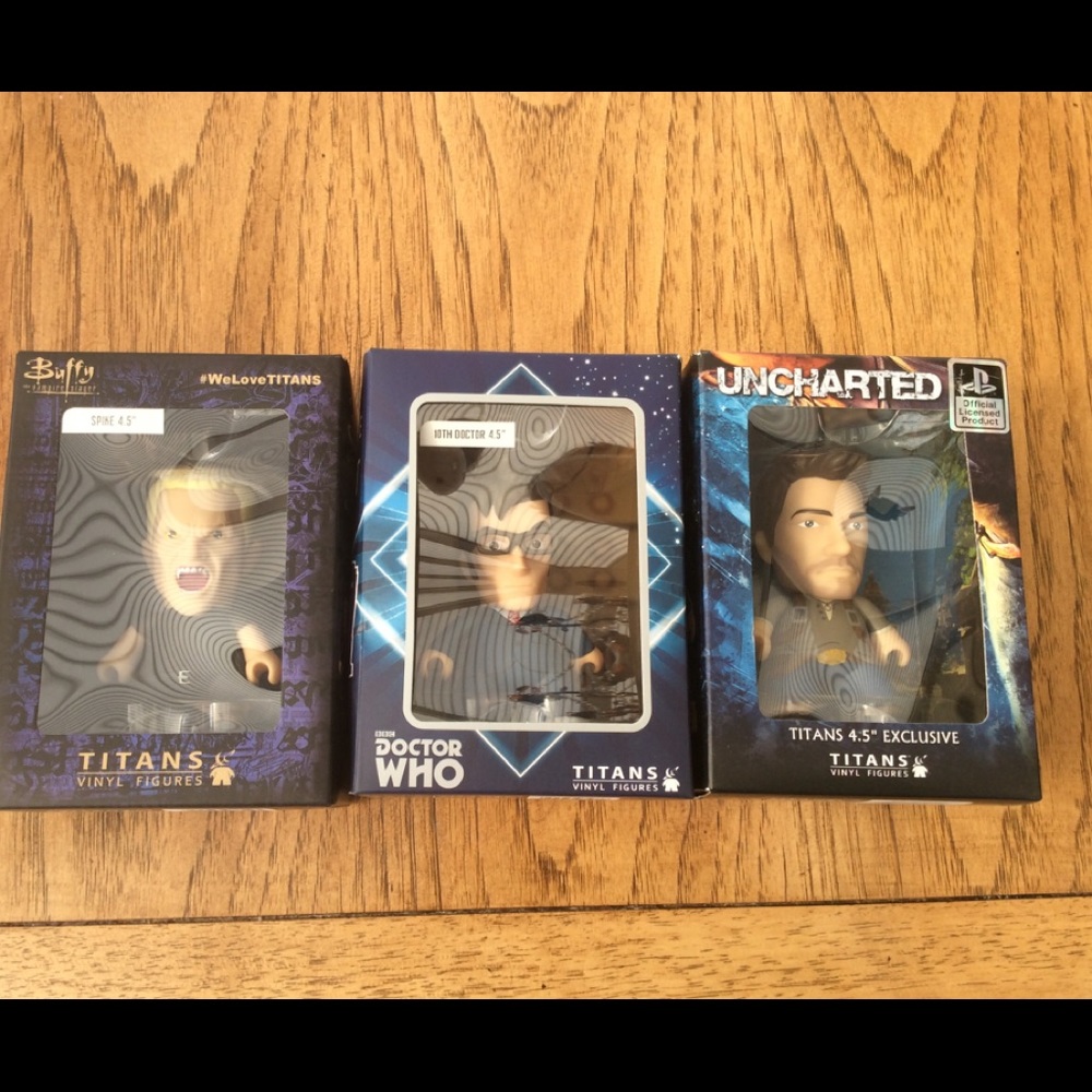 Titans Vinyl figures (3 NWT)